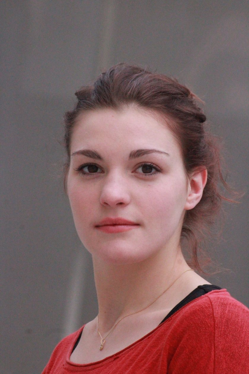 Portrait Schauspielstudentin Steffi Baur